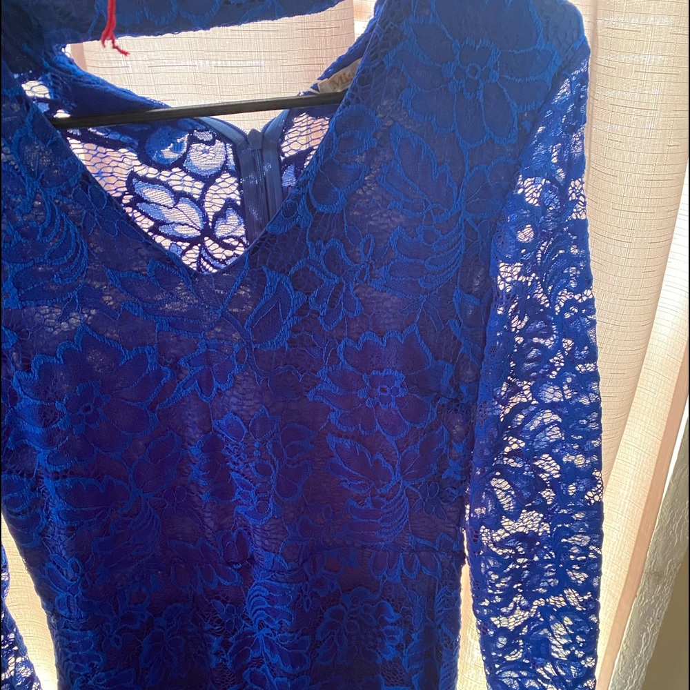 Dress - Picture 3 of 5